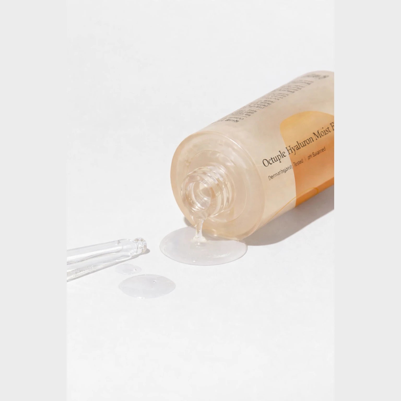 12 Grabs Octuple Hyaluron Moist Essence